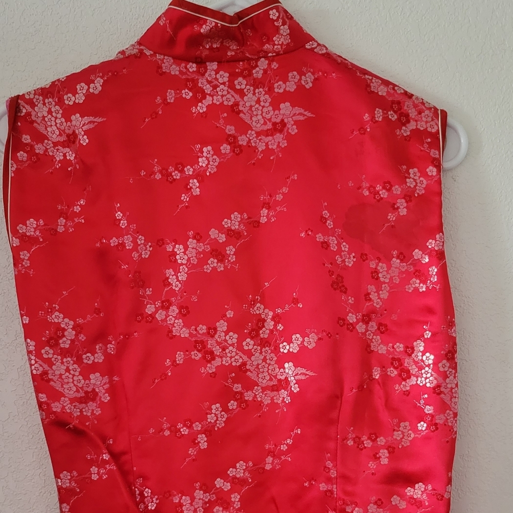 Red dress - Picture 3 of 5